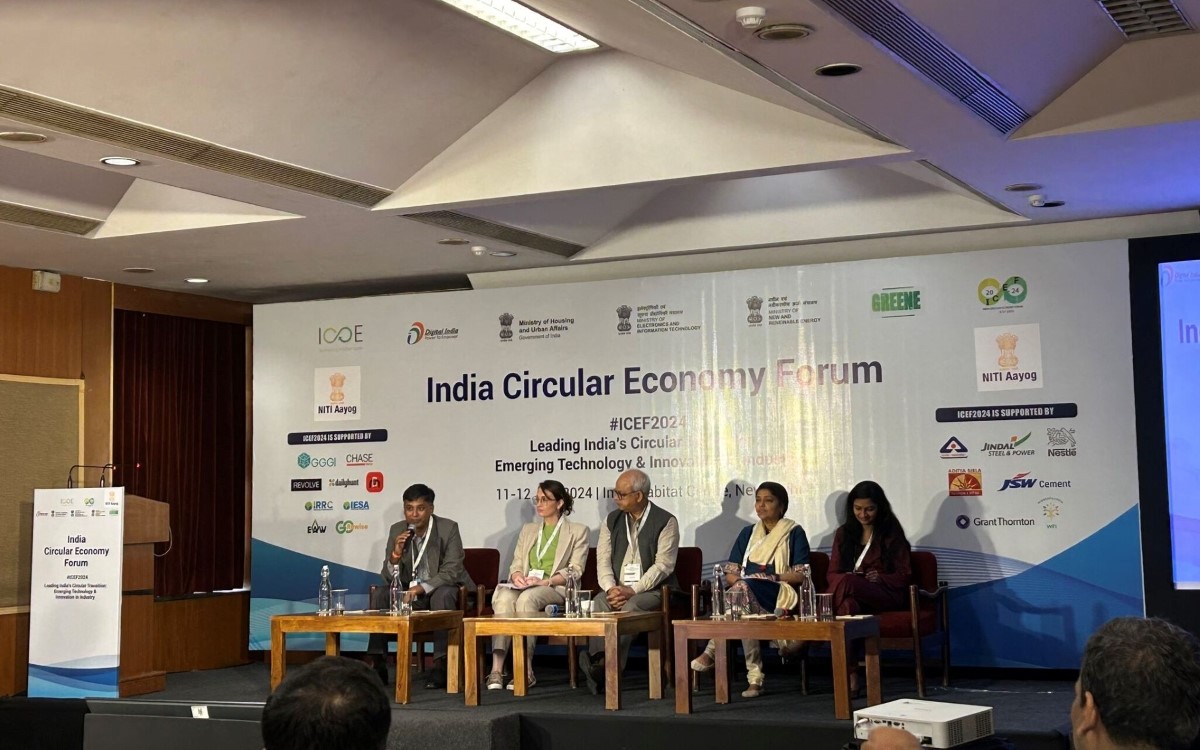 Panellists of the 2024 India Circular Economy forum. Fur people sitting in a conference room discussing circular economy action plan.